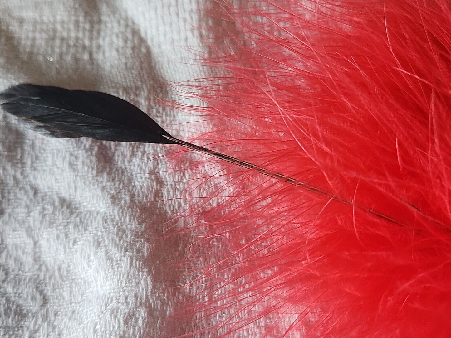 Bouquet plumes rouge montée sur broche modiste chapeau vintage T0-57