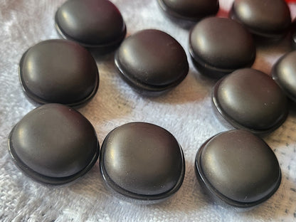 Lot 12 boutons vintage marron mat volume  pied 1,6 cm  ref 5674