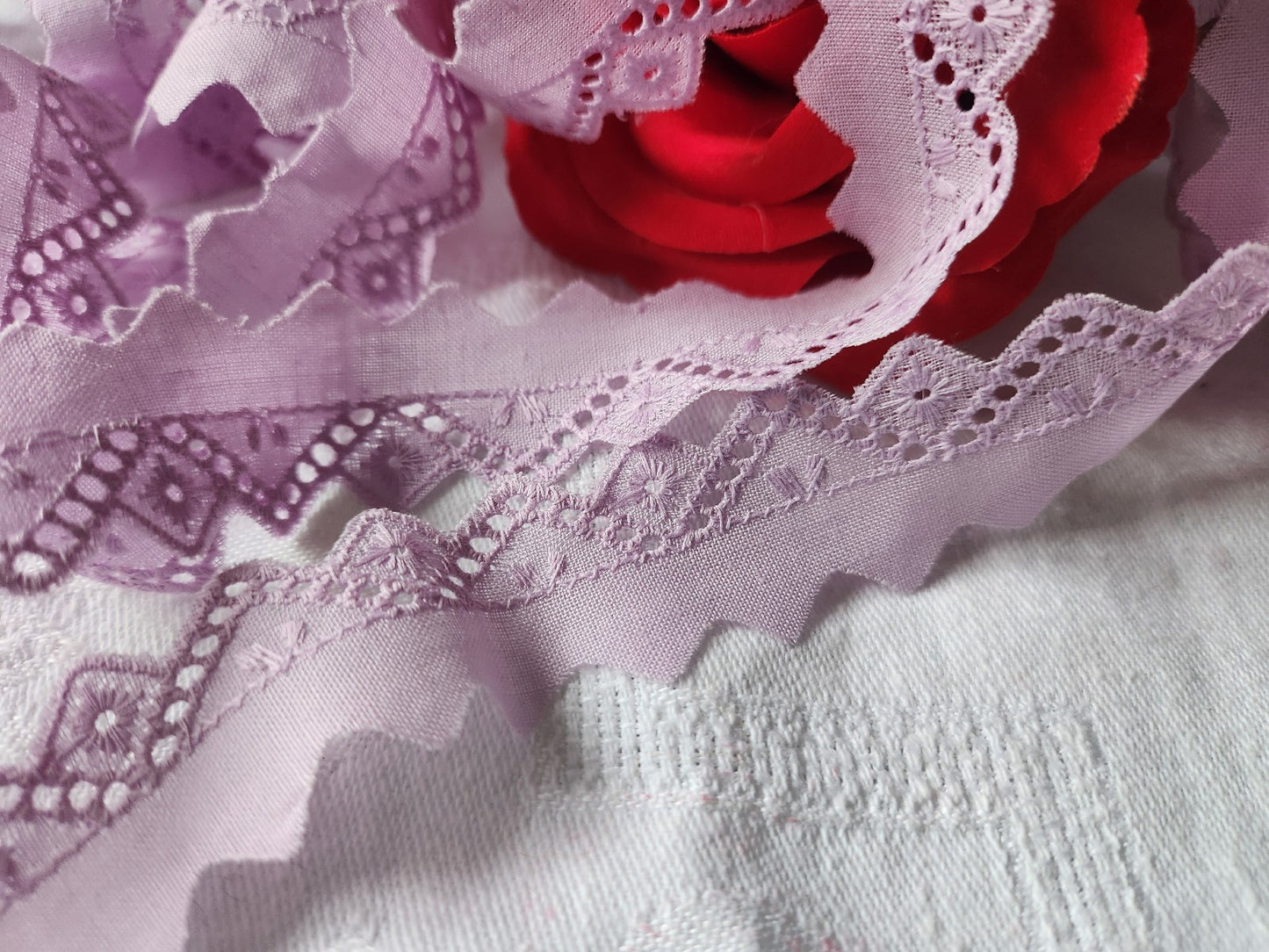 Galon vintage violet lilas festons bordure 2 métres sur 2,5 cm A2