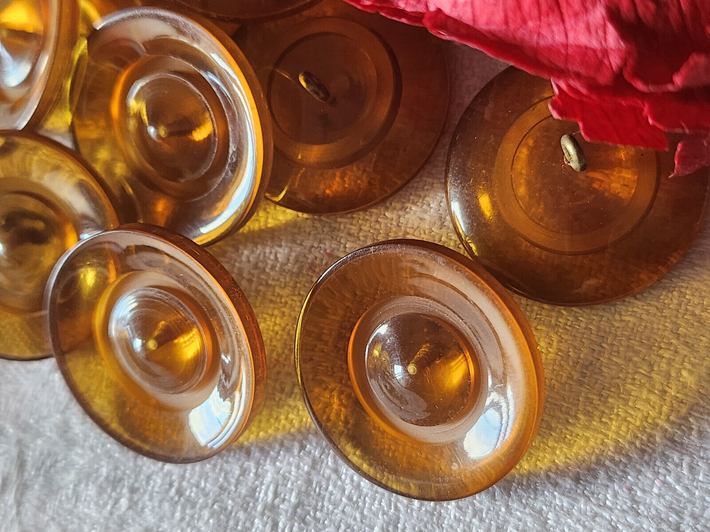 Lot 6 gros boutons anciens marron transparents pied métal 2,7 cm ref 5133