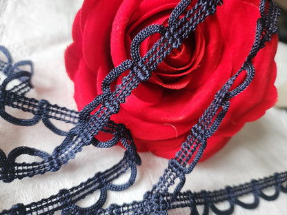 Galon /dentelle vintage bleu foncé 3 métres sur 1,2 cm A2