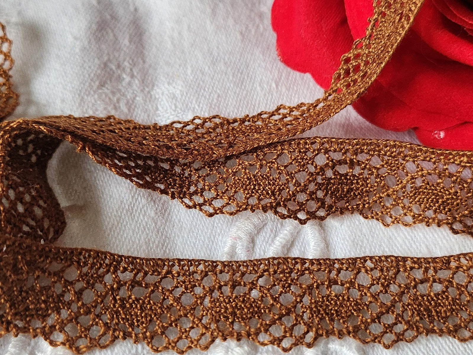 Dentelle vintage marron coton 3 métres sur 1,5 cm A6