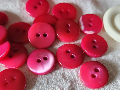Lot 8 boutons vintage en nacre rose foncé trous 1,5 cm ref 2092