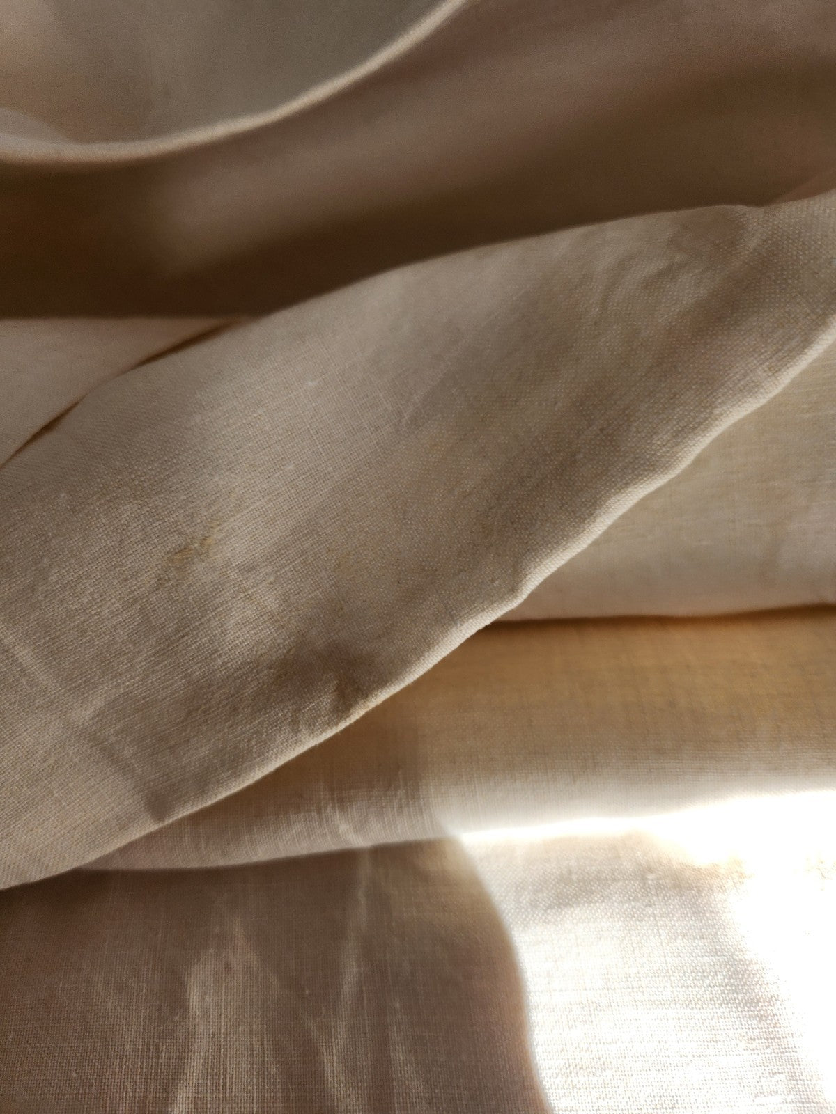 Grand coupon de toile ancienne bi 3 métres sur 2 m40 B6