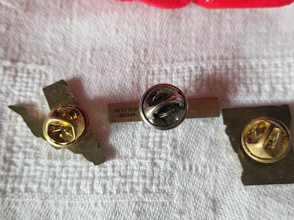 Lot 3 pins phild ar et jeux de jambes collection apoge  ref 3364