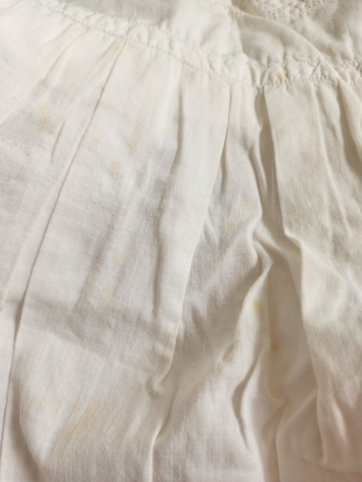 Petite robe ancienne enfant poupée blanc fine dentelle jour B6