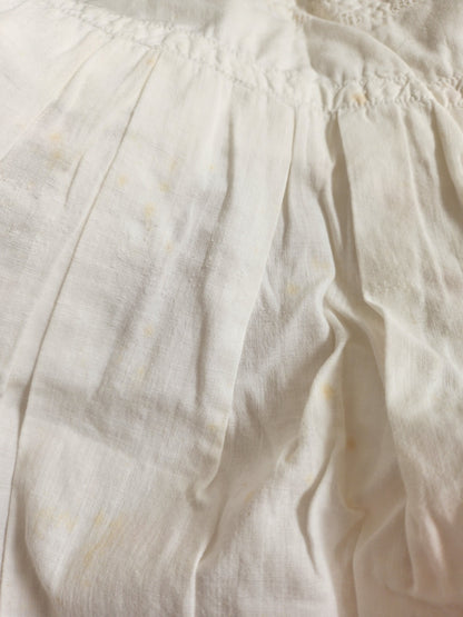 Petite robe ancienne enfant poupée blanc fine dentelle jour B6