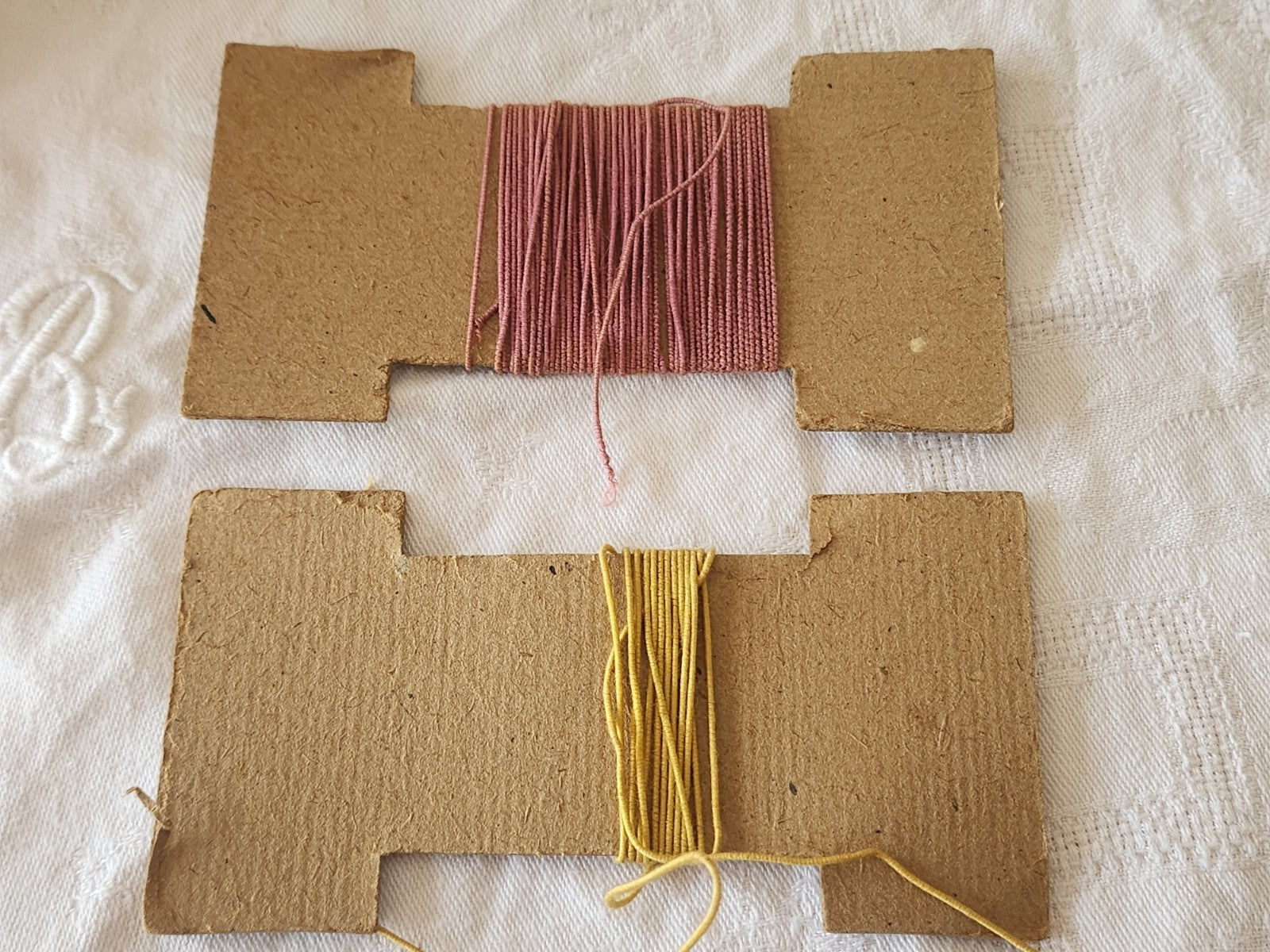 Collection mercerie ancienne lot  2 carte fil nordflex tricot jaune/rose  T2-1
