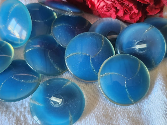 Lot 7 boutons vintage bleu liseré doré gros à pied 2,5 cm ref 3414