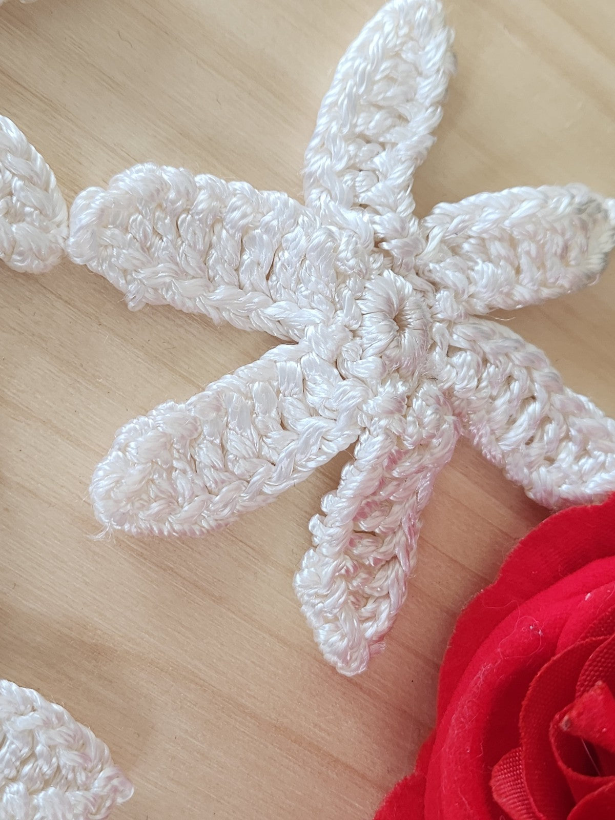 Lot 3 fleurs vintage au crochet blanc brillant dentelle incrustation  T7