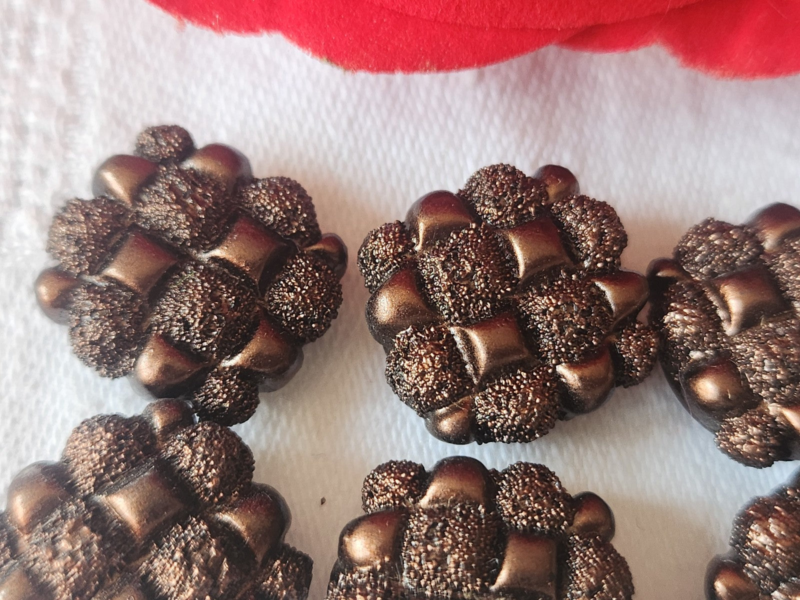Lot 6 boutons vintage en résine marron tablette pied 1,7 cm motif carré ref 1442