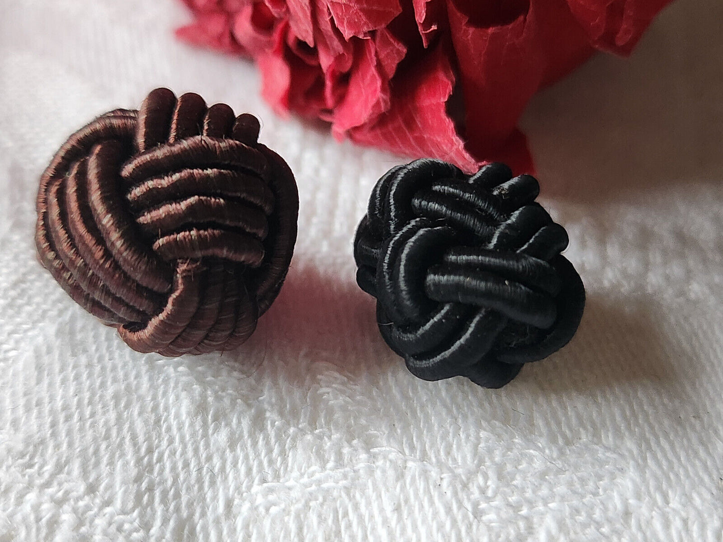 Duo bouton ancien en passementerie  1,8 et 1 sur 1,5 cm D19E