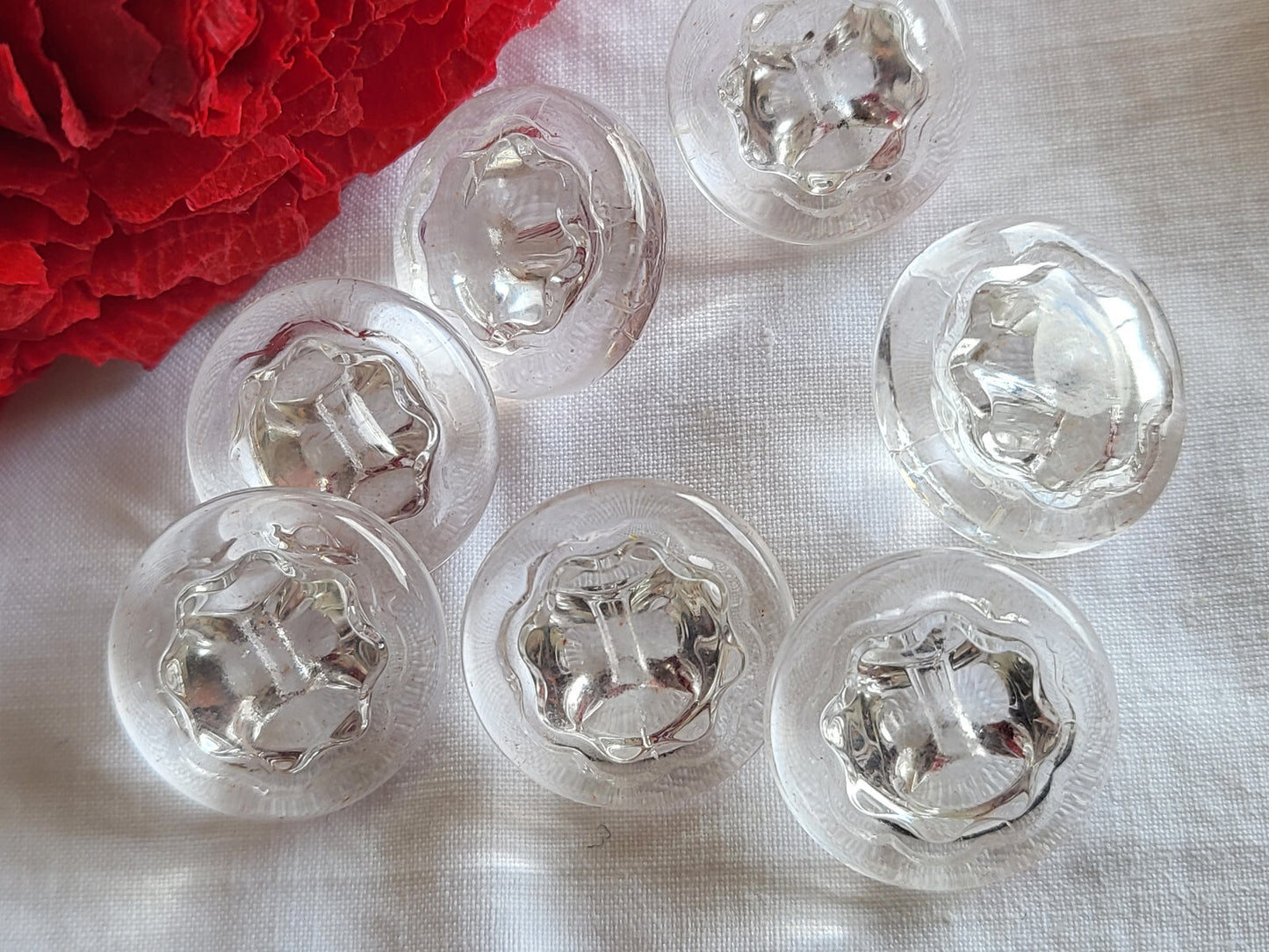 Lot 7 boutons anciens vintage en verre  transparent épais pied 1,5 cm ref 978