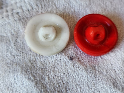Duo boutons anciens en verre vintage rouge blanc vert 1,7 et 1,8 cm G18A