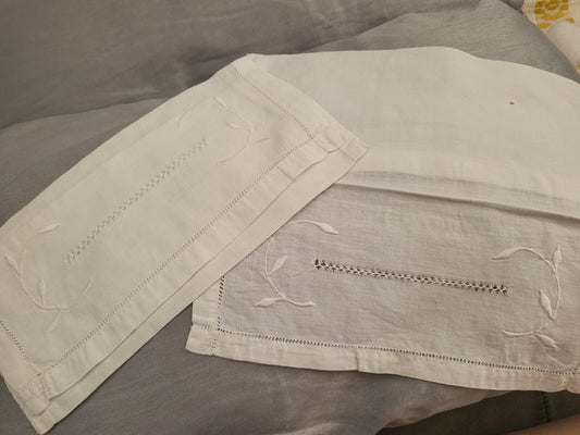 Duo portes serviettes anciens  pochette brodée fil tiré B6