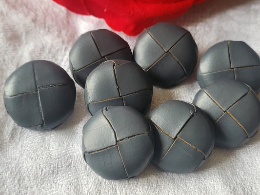 Lot 8 gros boutons anciens en cuir  gris  à pied grelot 2,5 cm  ref 5456