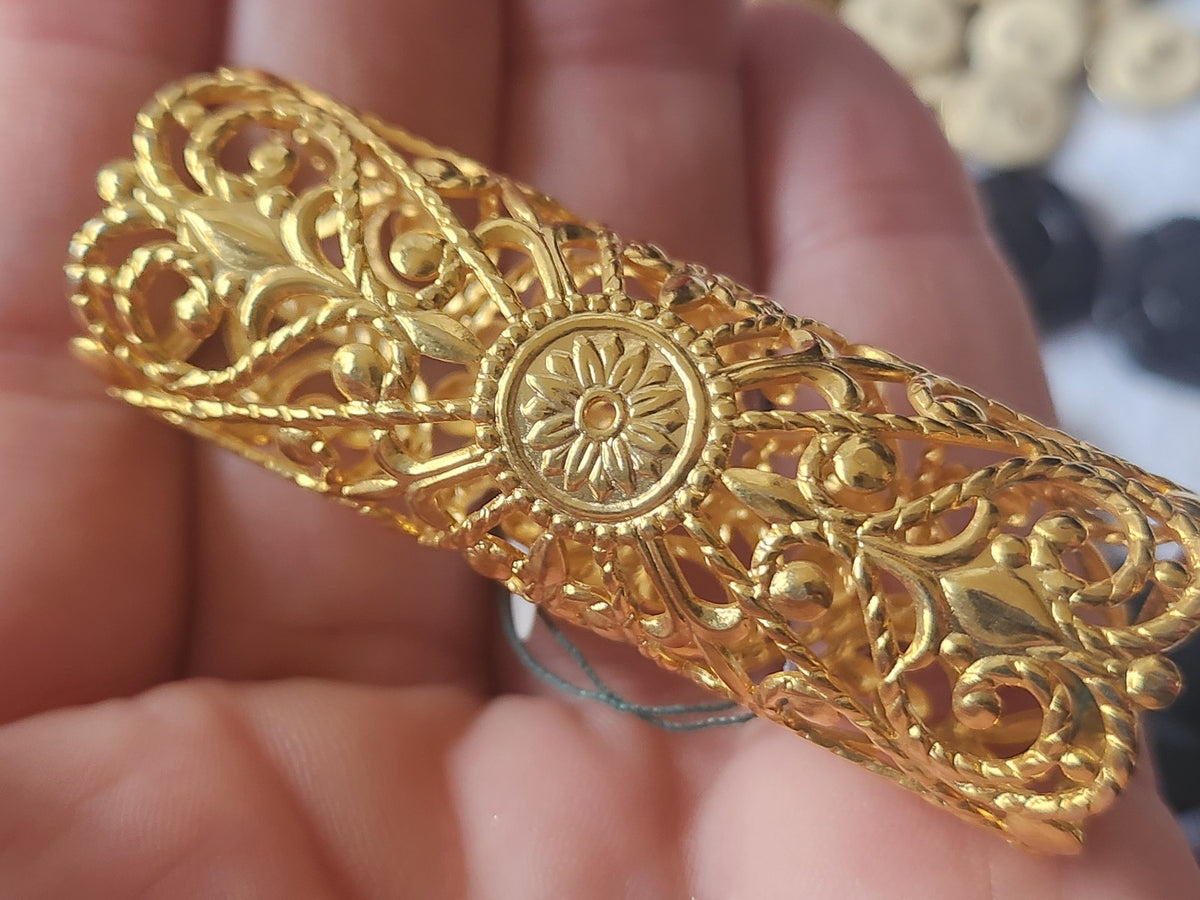 Enorme bouton vintage créateur métal  cylindre 6 cm sur 1,9 cm ref 5588