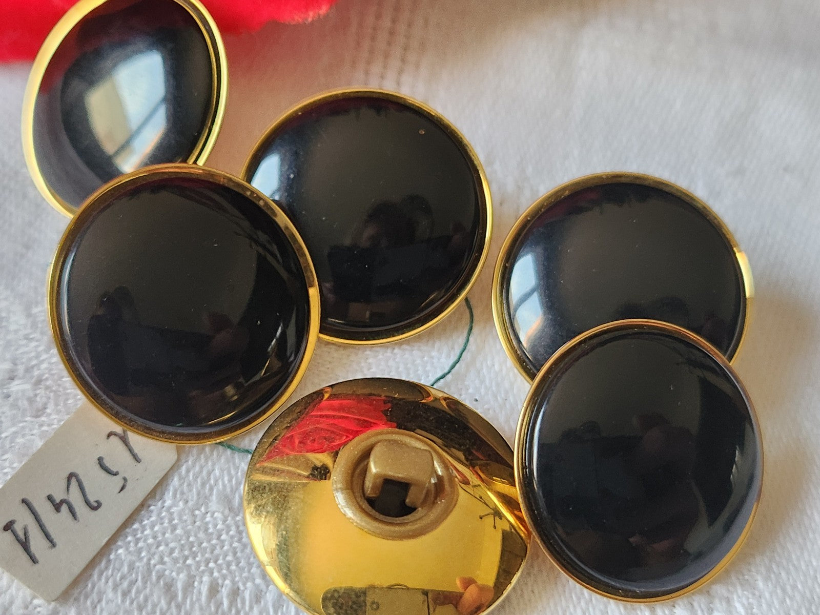 Lot 6 boutons vintage en métal doré noir pied etiquette 2,2 cm pied ref 754