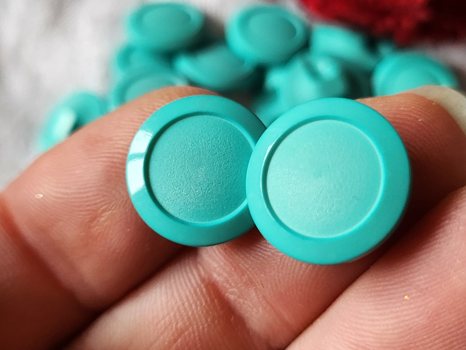 Lot 21 boutons vintage bleu turquoise pied 1,5 cm ref 2709