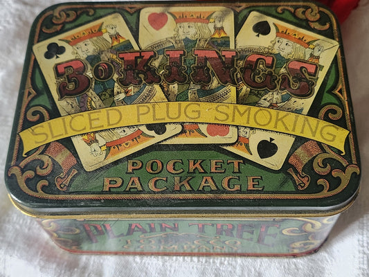 Ancienne boite tôle petite collection tabacco tabac plain three  carte  3 kings