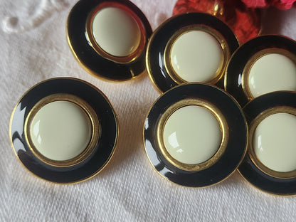 Lot 6 gros boutons vintage en metal émaillé creme noir 2,7 cm lourd ref 1348