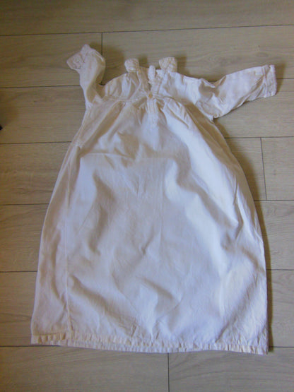 Chemise de nuit ancienne Petite enfant grande poupée B3