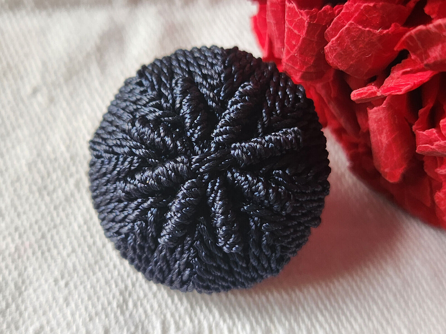 Ancien bouton en passementerie bleu fait main collection  2,5 sur 2,6 cm D3C