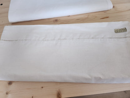 Lot de deux grands neufs anciens toile B7