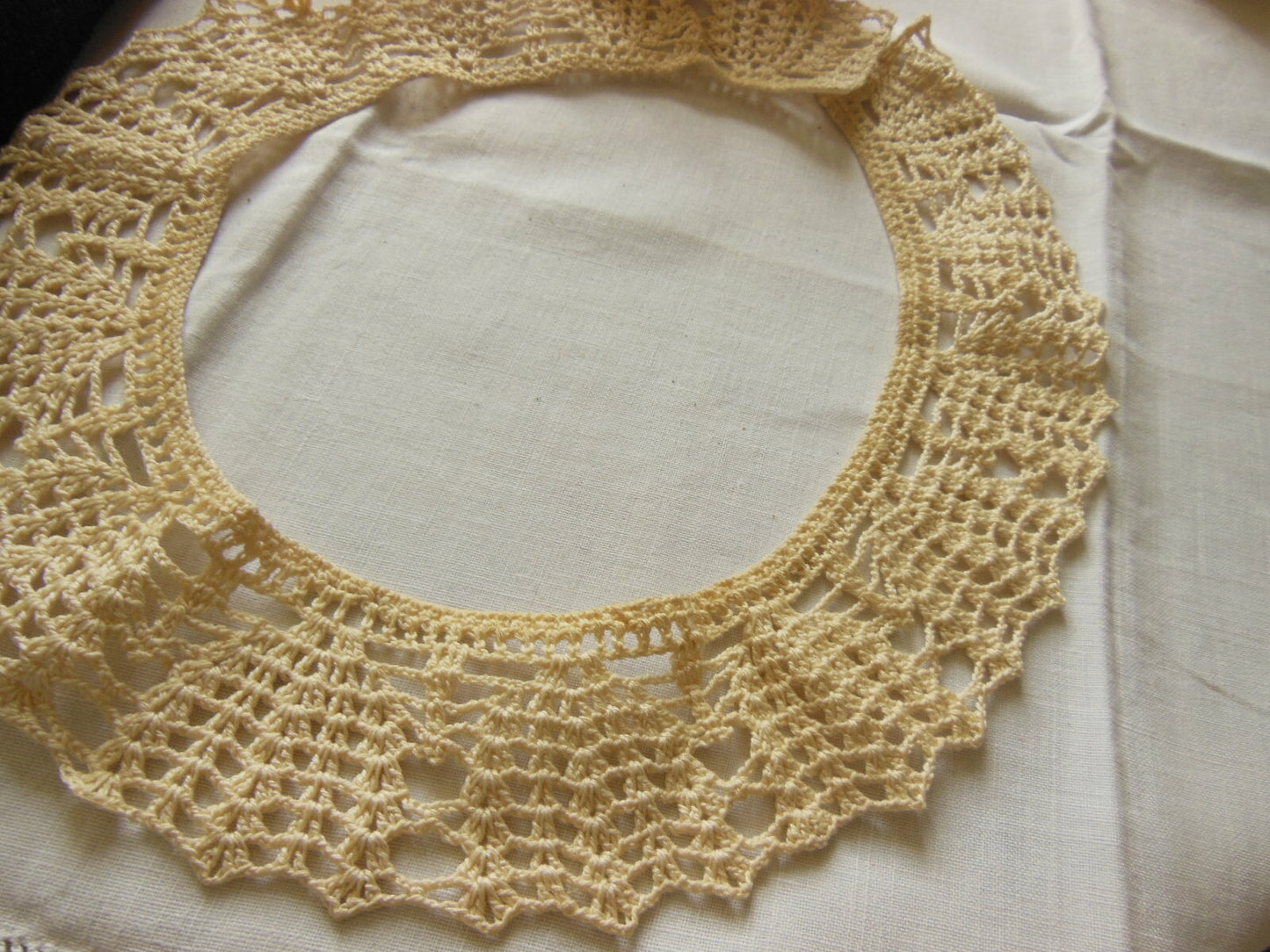 Col ancien au crochet pour adulte large  costume théâtre T15-39
