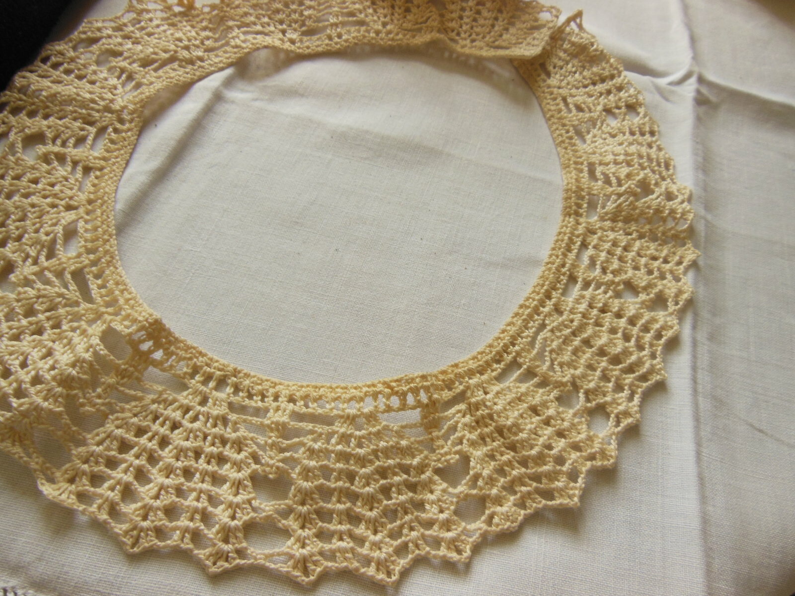 Col ancien au crochet pour adulte large  costume théâtre T15-39