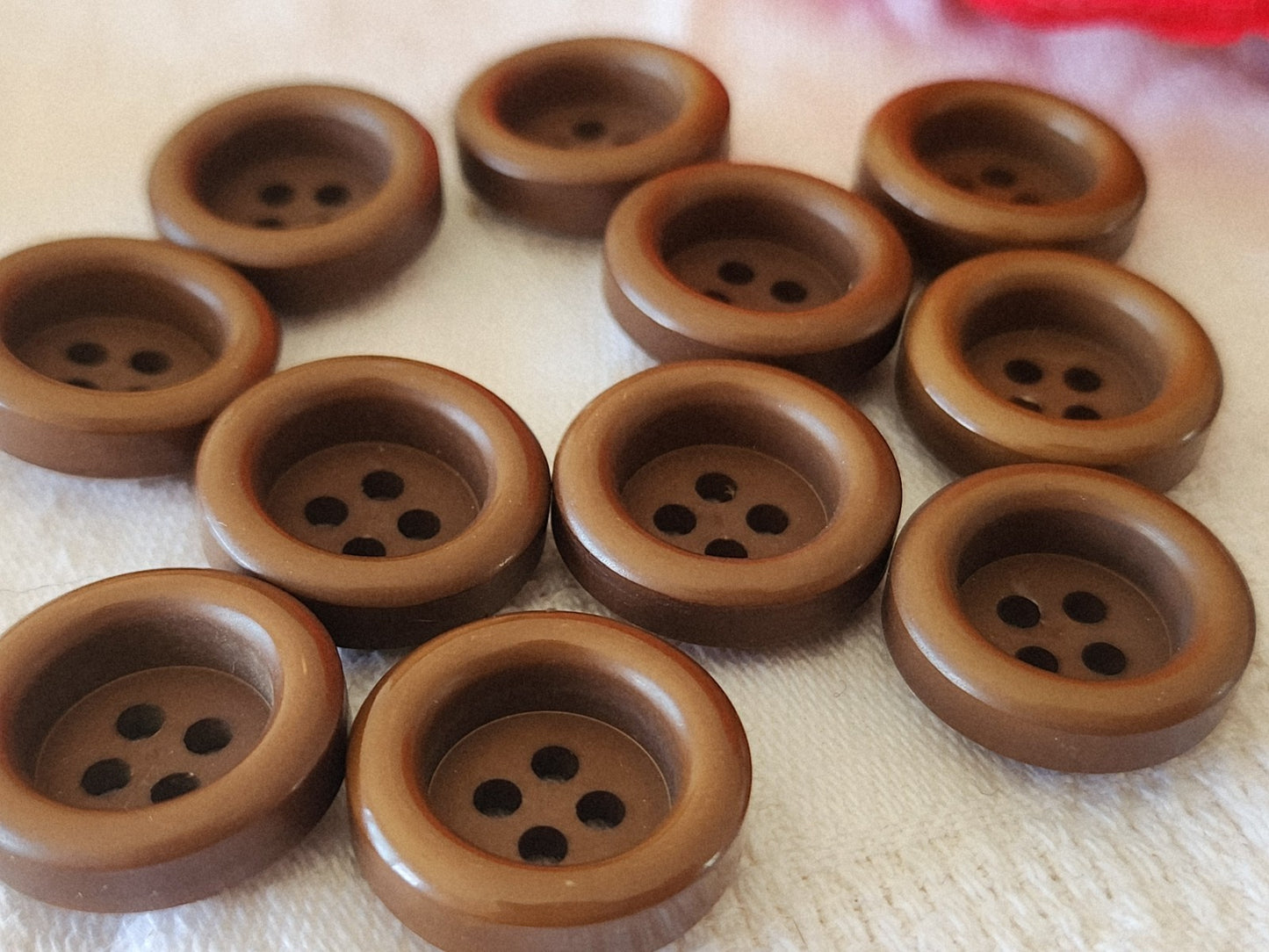 Lot 10 boutons vintage marron haut 4 trous 1,7 cm ref 3869