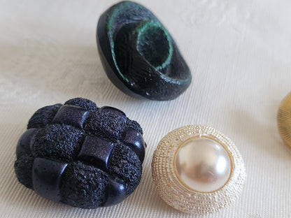 Trio boutons vintage en resine 1,8 cm à 2,6 cm D17N