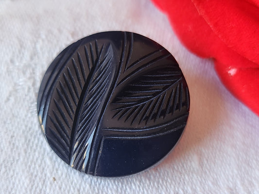 Collection bouton ancien bleu camaieu motif feuillage relief 2,7 cm ref 2586