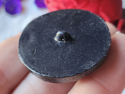 Énorme bouton ancien en résine  noir gris vintage épais 3,9 cm ref 0044