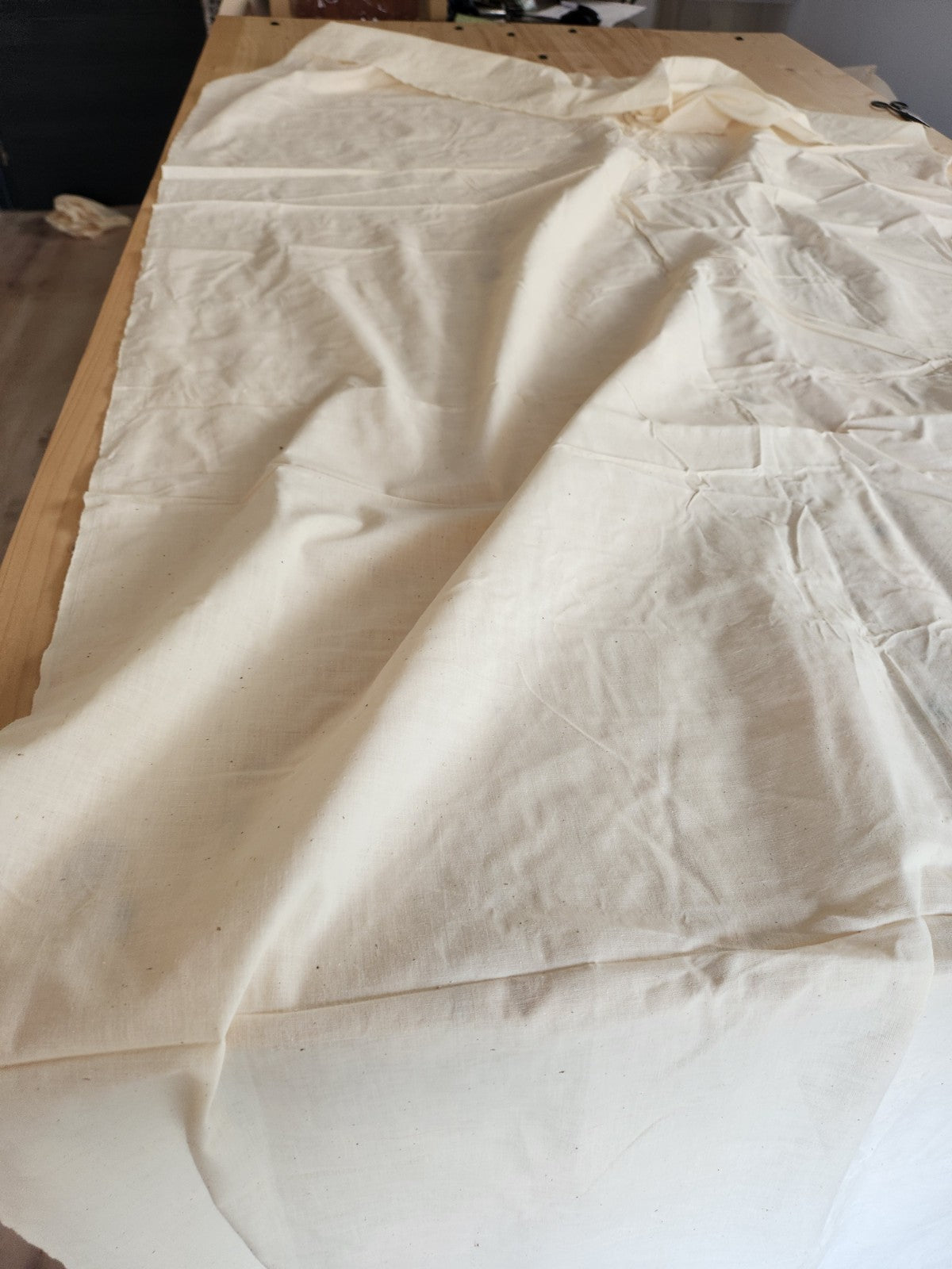 Grand coupon de tissu fin teinte  bi  coton fin?  étamine? 5m 50 sur 99 cm B3