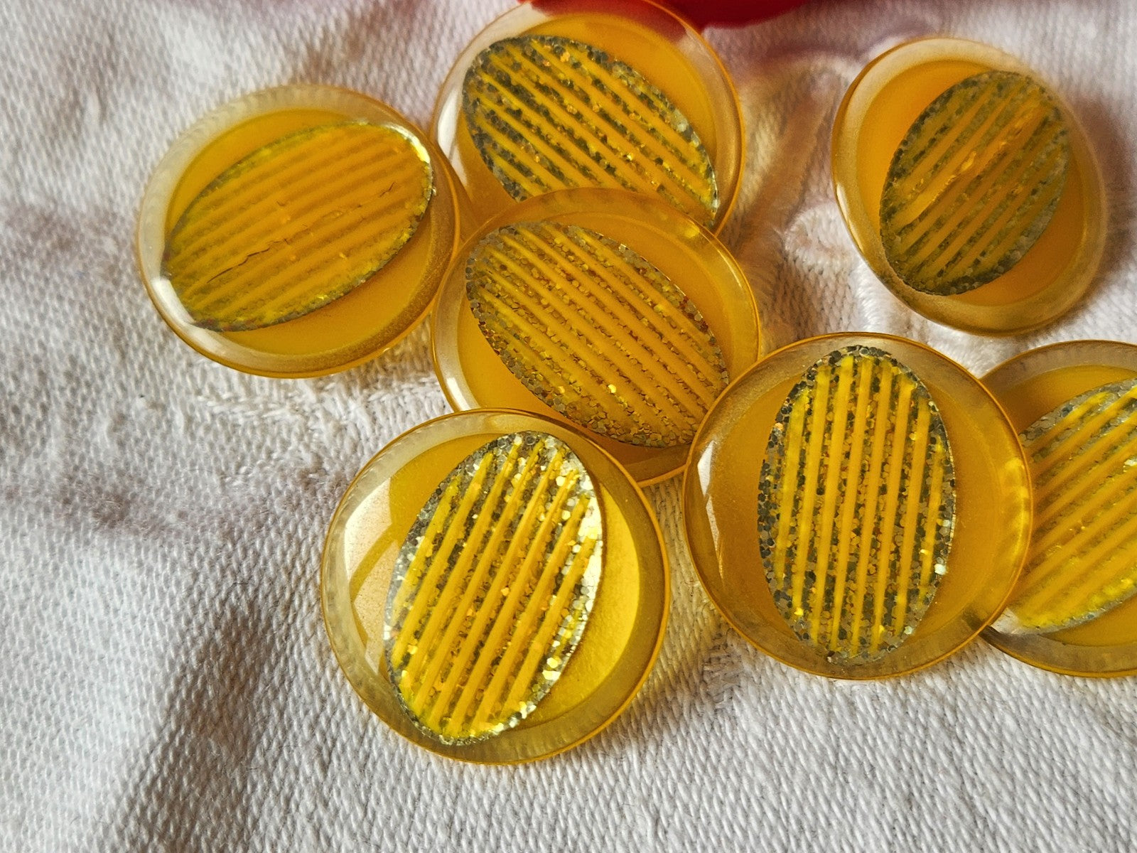 Lot 6 boutons vintage jaune paillette à pied 2,2 cm superbe ref 1184