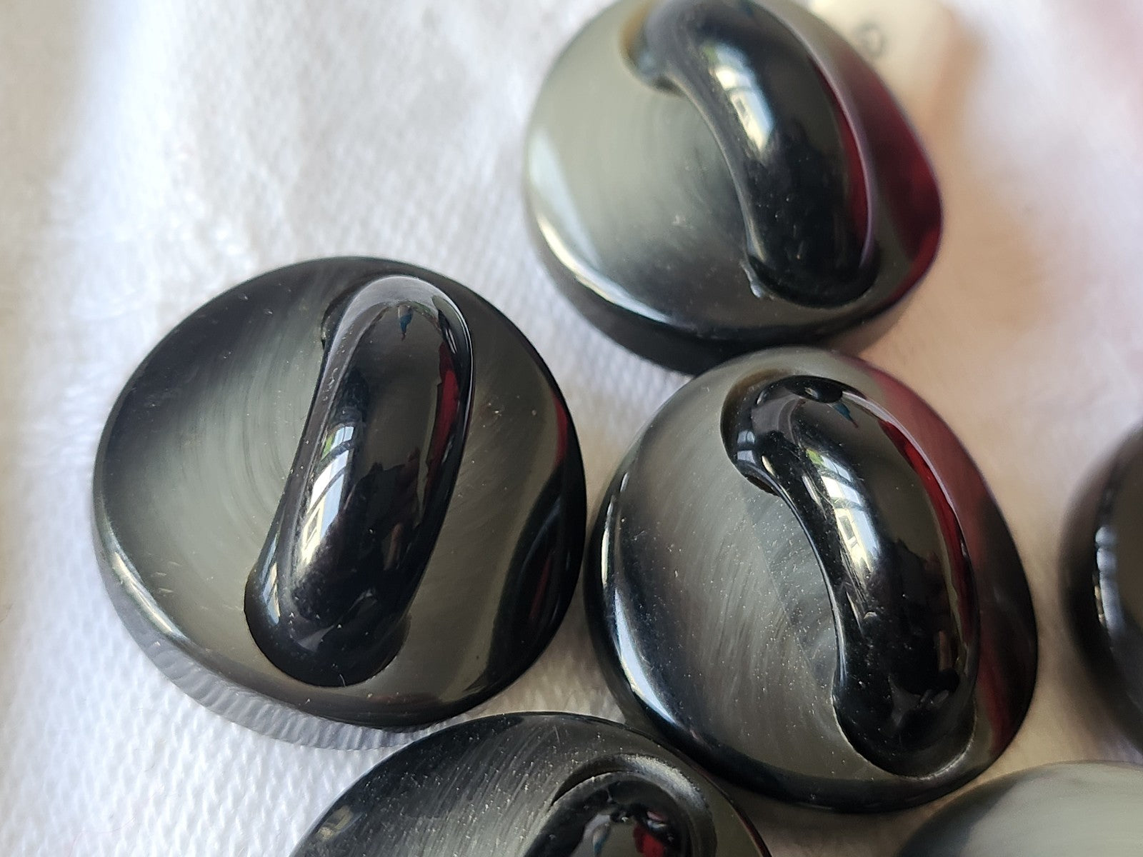 Lot 6 superbes boutons vintage anse noir haute pied 2,2 cm ref 3749