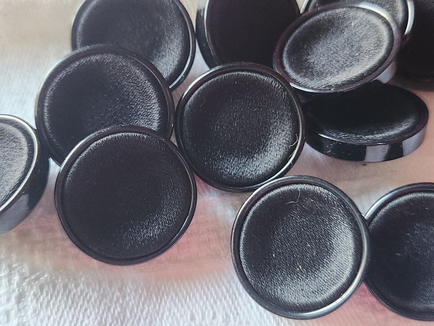 Lot 6 boutons anciens vintage passementerie noir pied 2 cm ref 2330
