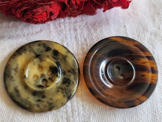 Duo gros boutons anciens art deco marron  diamètre 3,1 cm D15R