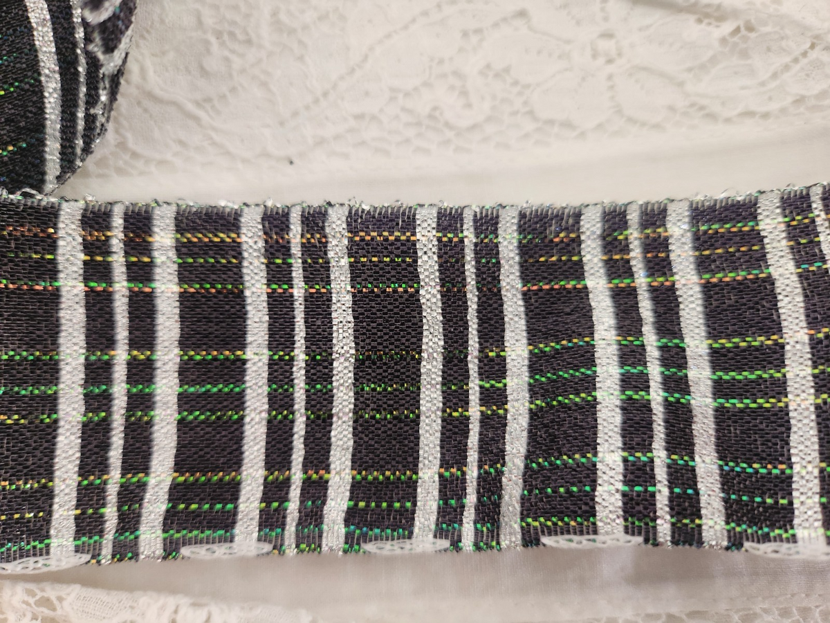 Ancien large ruban  argenté noir mordoré vert large 2 mètres 90 sur 4,5 cm T8
