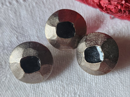 Trio boutons vintage en métal argenté facette noir pied  1,7 cm ref 2350