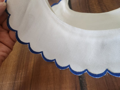 Ancien  col en tissu tramé broderie bleu feston à l'unité  B3-1