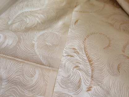 Tissu vintage soyeux beige motif plume broché? 1 m 70 sur 1 m 30 B4