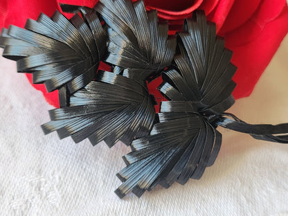 Ancien ornement chapeau creation modiste fleur rafia noir