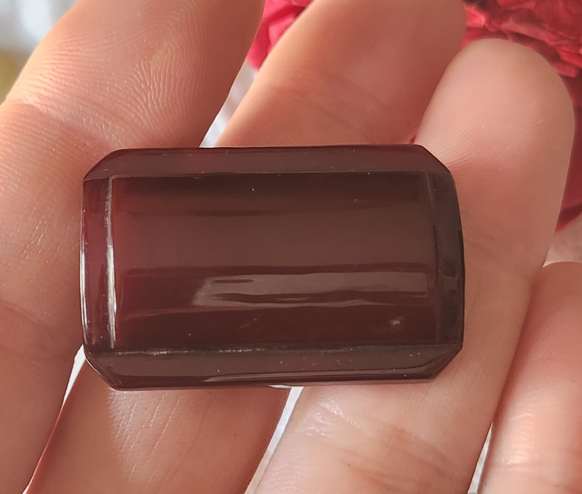 Collection gros bouton ancien lie de vin 2,4 sur 3,5 cm G15C