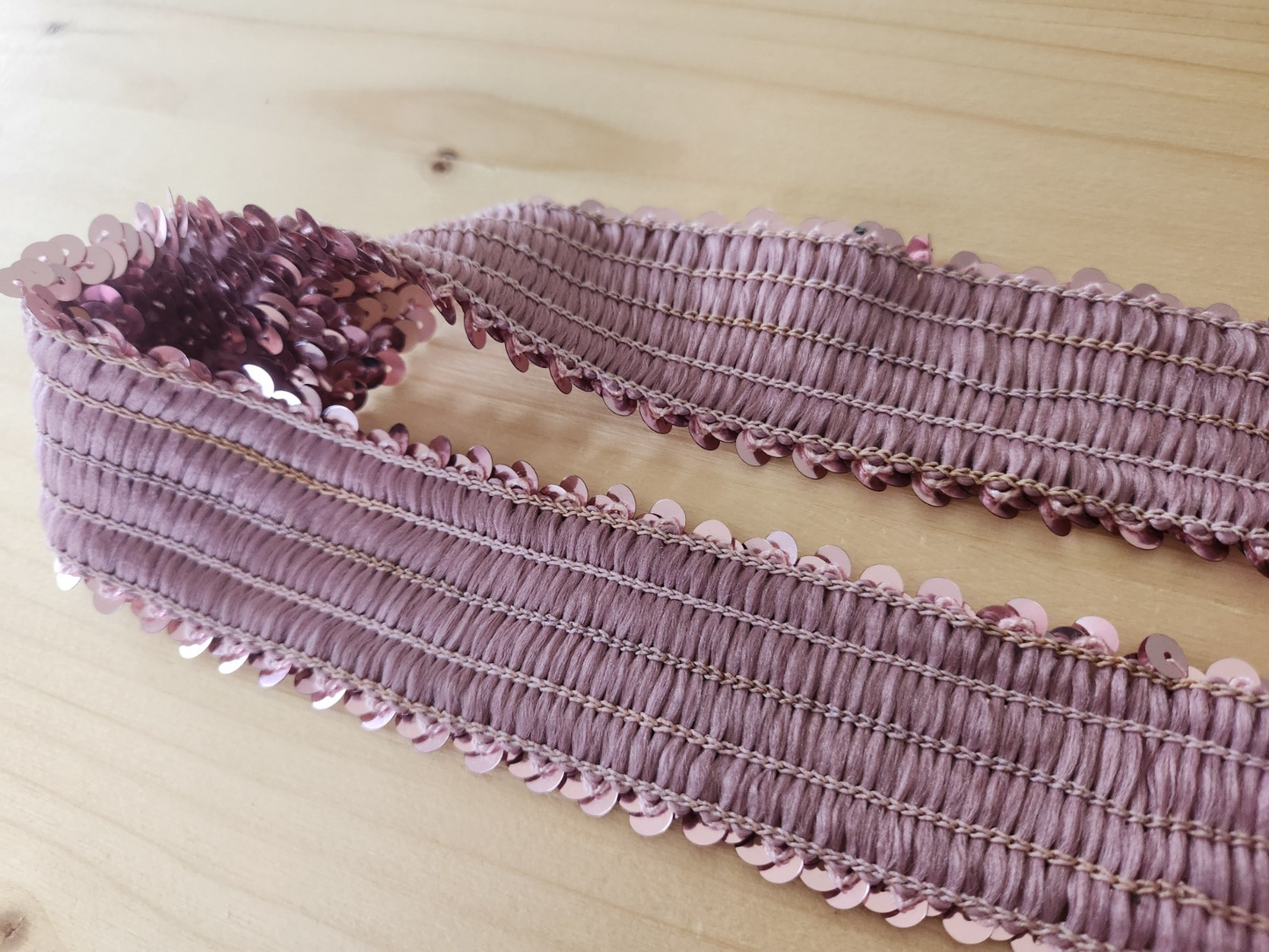 Ceinture ancienne vintage sequin rose legerement elastique B8
