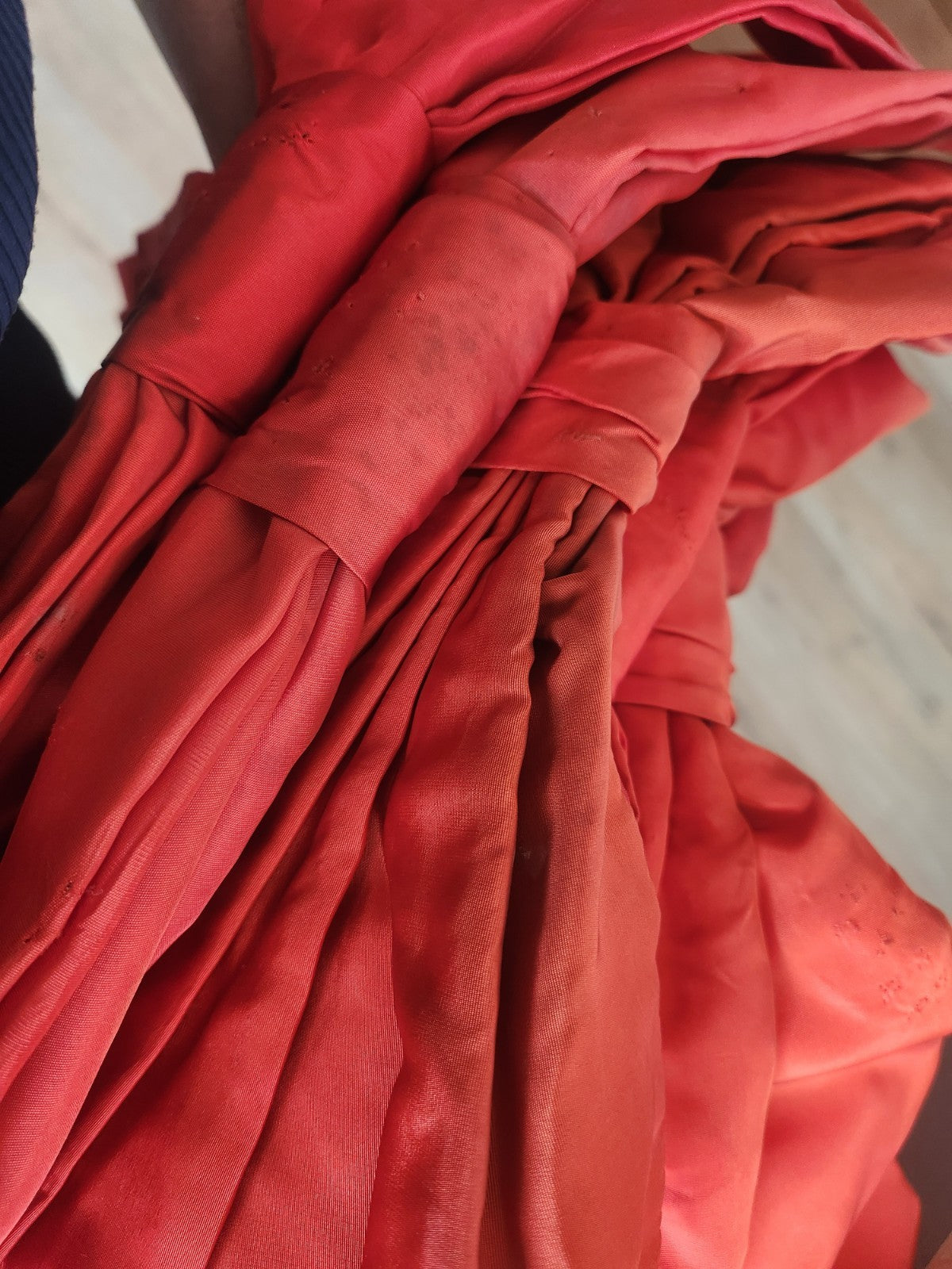 Lot de 12 énormes nœuds anciens déco robe a nettoyer B0