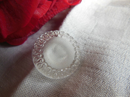 Gros bouton ancien en verre transparent fleur   à pied 2,2 cm D14C