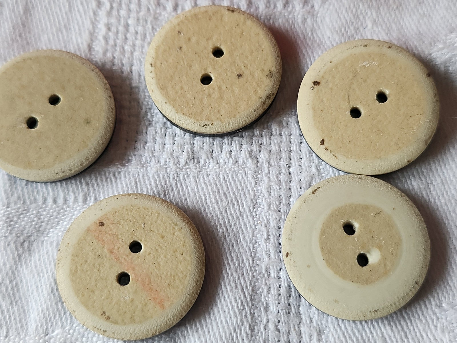 Lot 5 boutons anciens collection noir blanc art deco 2,2 cm ref 5322