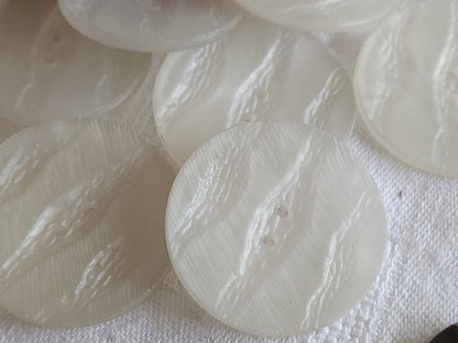 Lot 6 trés gros boutons vintage effet  blanc texturé mat 3,4 cm ref 4971